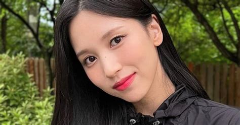 TWICE’s Mina Is Going Viral For Her Visuals In。